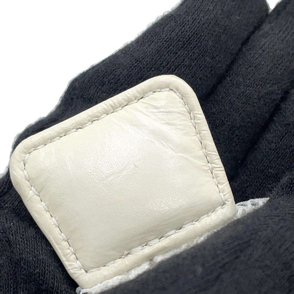 CHANEL CC Logo Camellia Plastics Bucket Bag Black/WhiteA57636 Plastics Leather