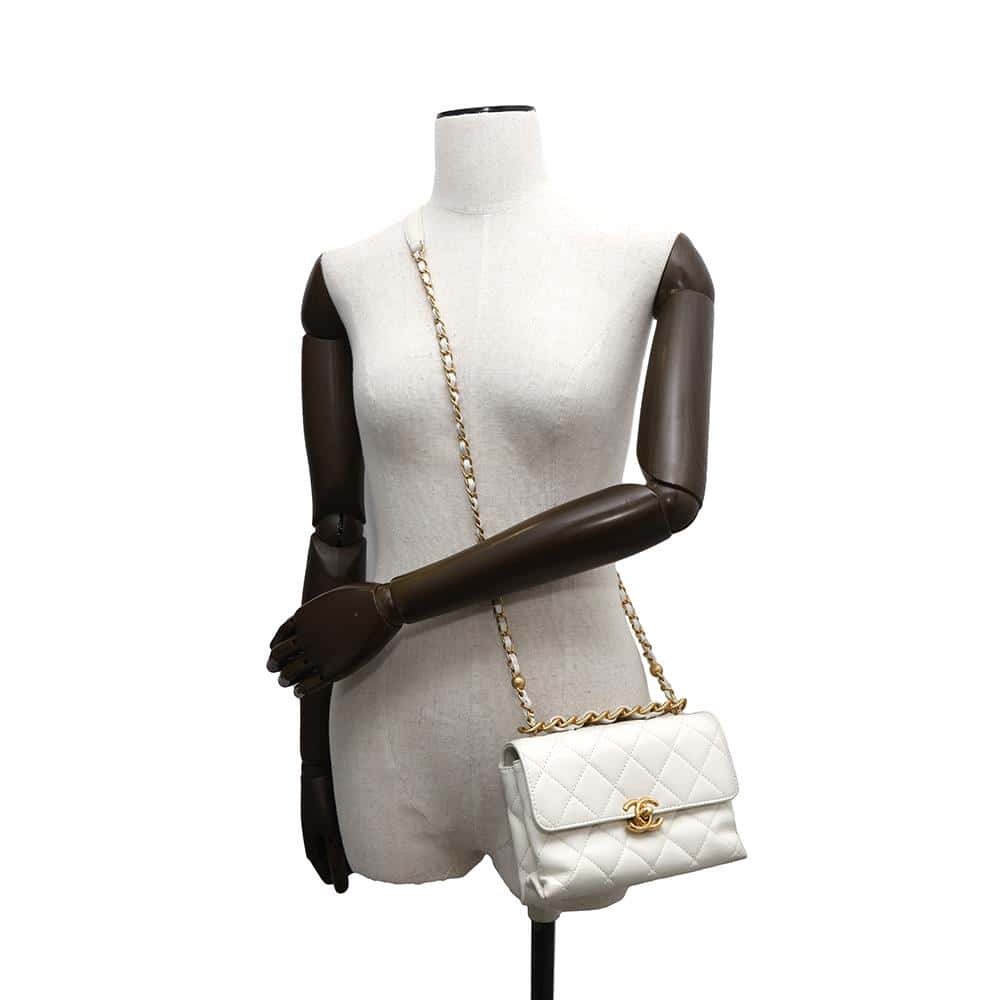 CHANEL Matelasse ChainShoulder Bag WhiteAS3226 Lambskin