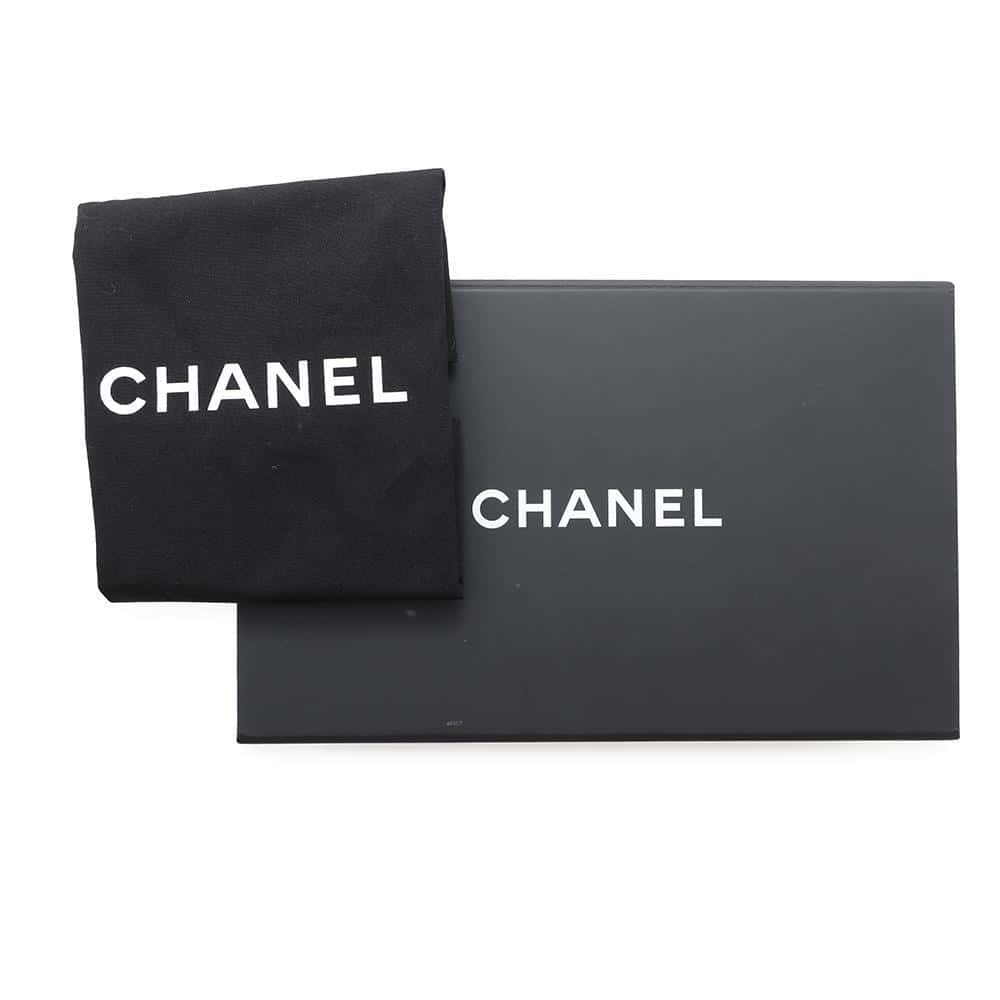 CHANEL Matelasse ChainShoulder Bag WhiteAS3226 Lambskin