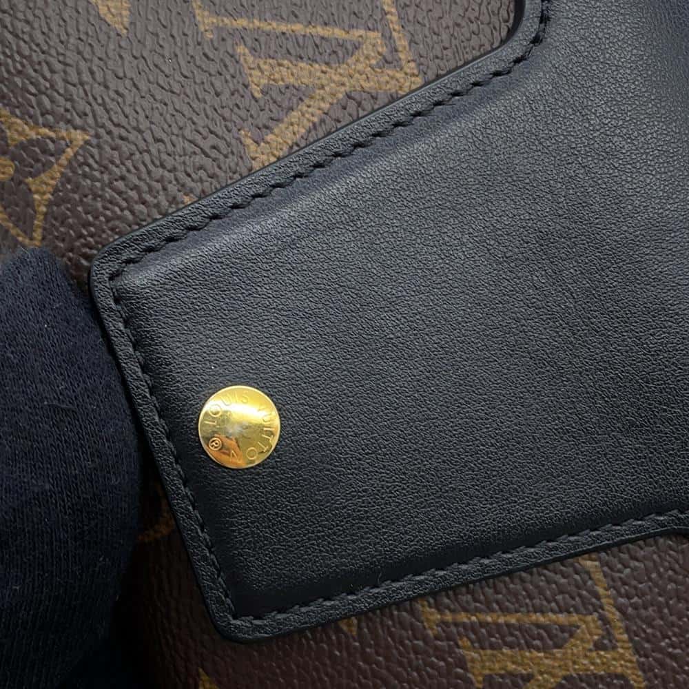 LOUIS VUITTON Padlock on Strap NoirM80559 Monogram