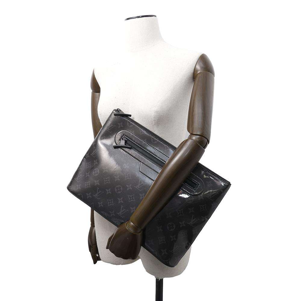 LOUIS VUITTON Pochette Cosmos Isetan Limited NoirM63373 Monogram Eclipse Glaze