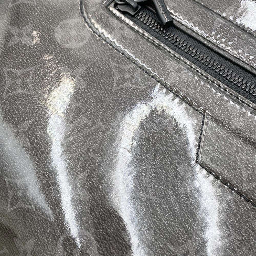 LOUIS VUITTON Pochette Cosmos Isetan Limited NoirM63373 Monogram Eclipse Glaze