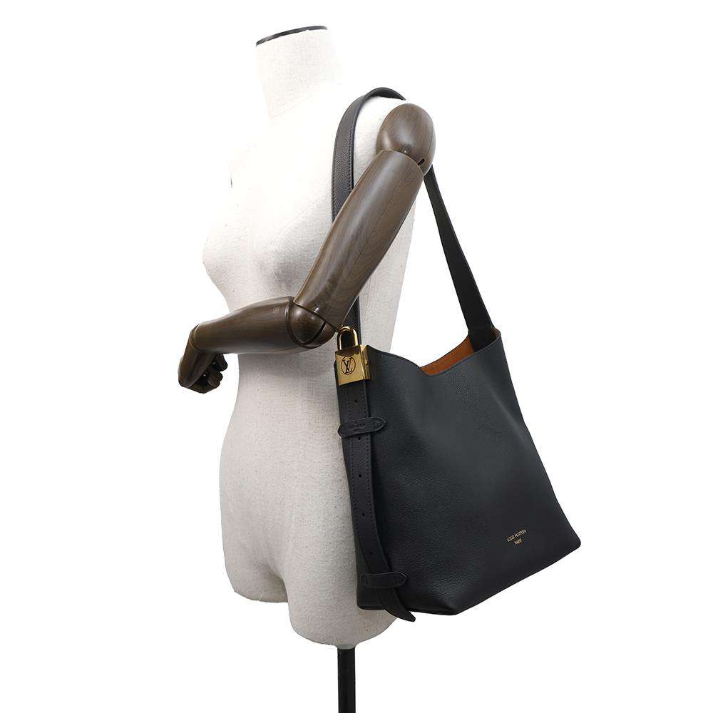 LOUIS VUITTON Lowkey Hobo BlackM25352 Calf Leather Size PM