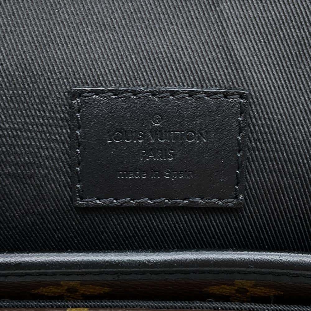 LOUIS VUITTON Magnetic messenger NoirM45557 Monogram Macassar Canvas