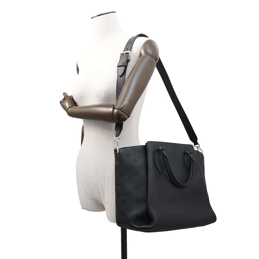 LOUIS VUITTON Haumea NoirM55029 Monogram Mahina