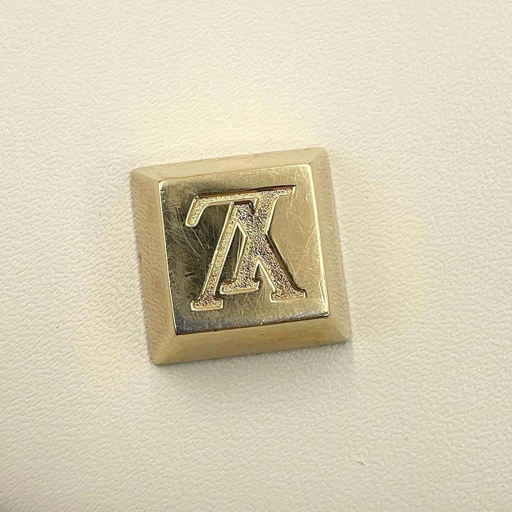 LOUIS VUITTON Lock It BlancM91887 Suhali・Leather Size PM