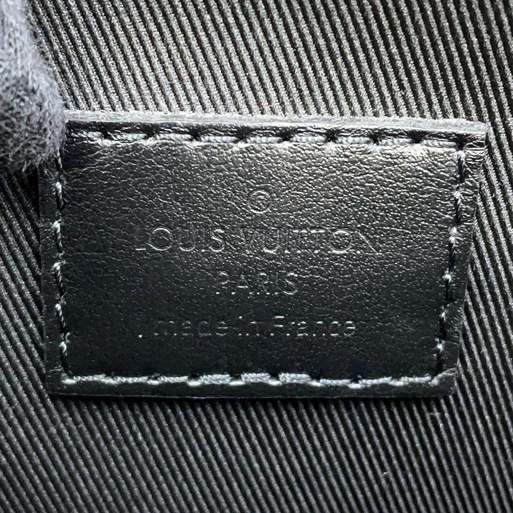 LOUIS VUITTON Montsouris Wearable Wallet BlackM83567 Monogram Eclipse