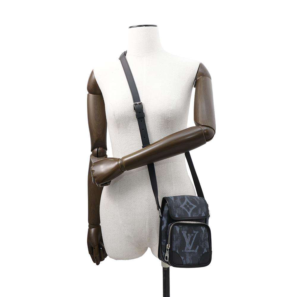 LOUIS VUITTON Amazon Messenger NoirM45650 Monogram / pastel