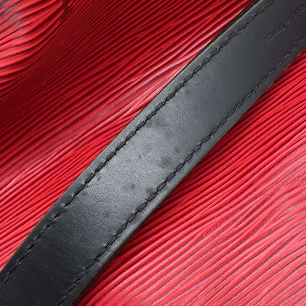 LOUIS VUITTON Petit Noe Castilian Red/NoirM44172 Epi Leather