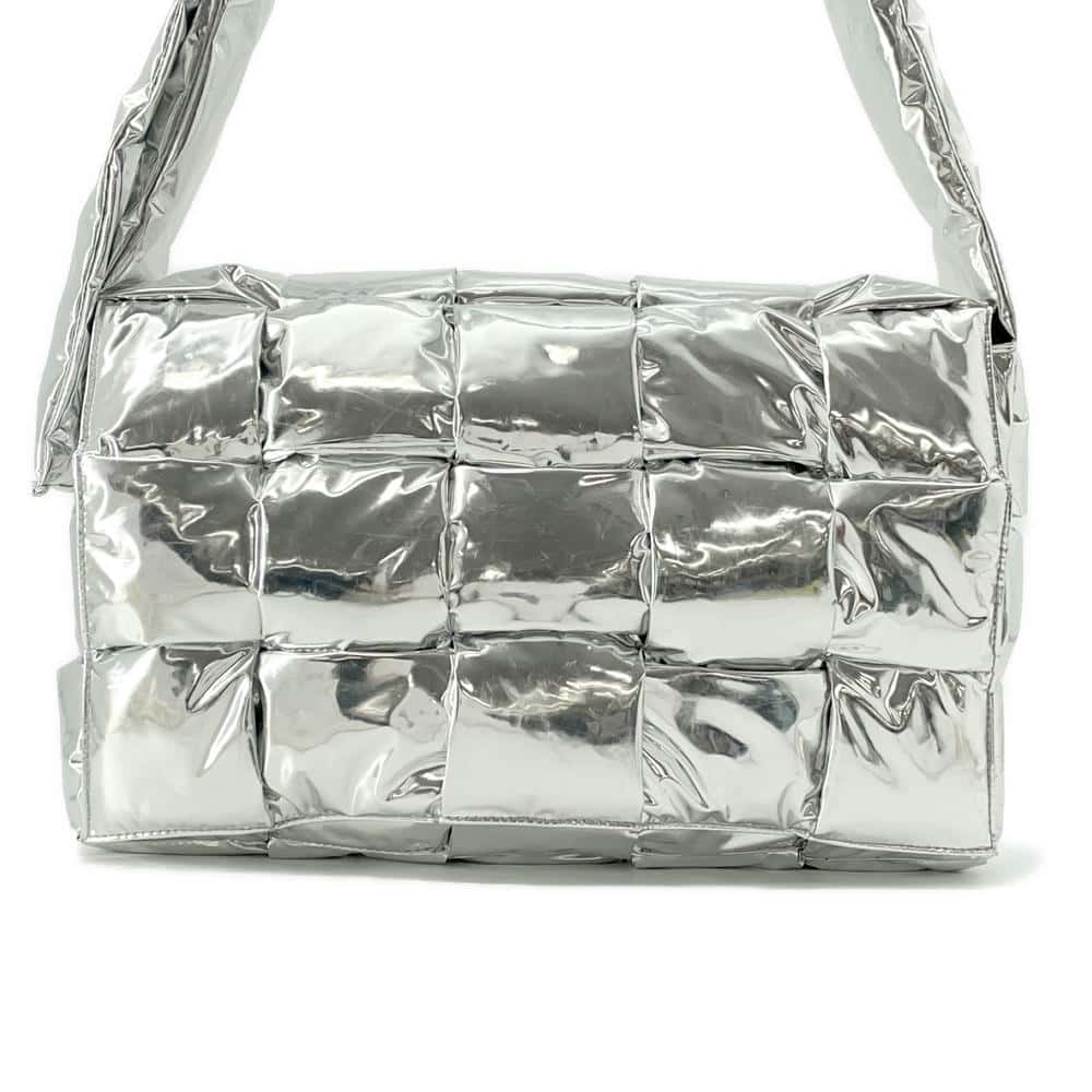 Bottega Veneta INTRECCIATO Cassette Metallic Effect Shoulder Bag Silver701349 Patent Leather Size Large