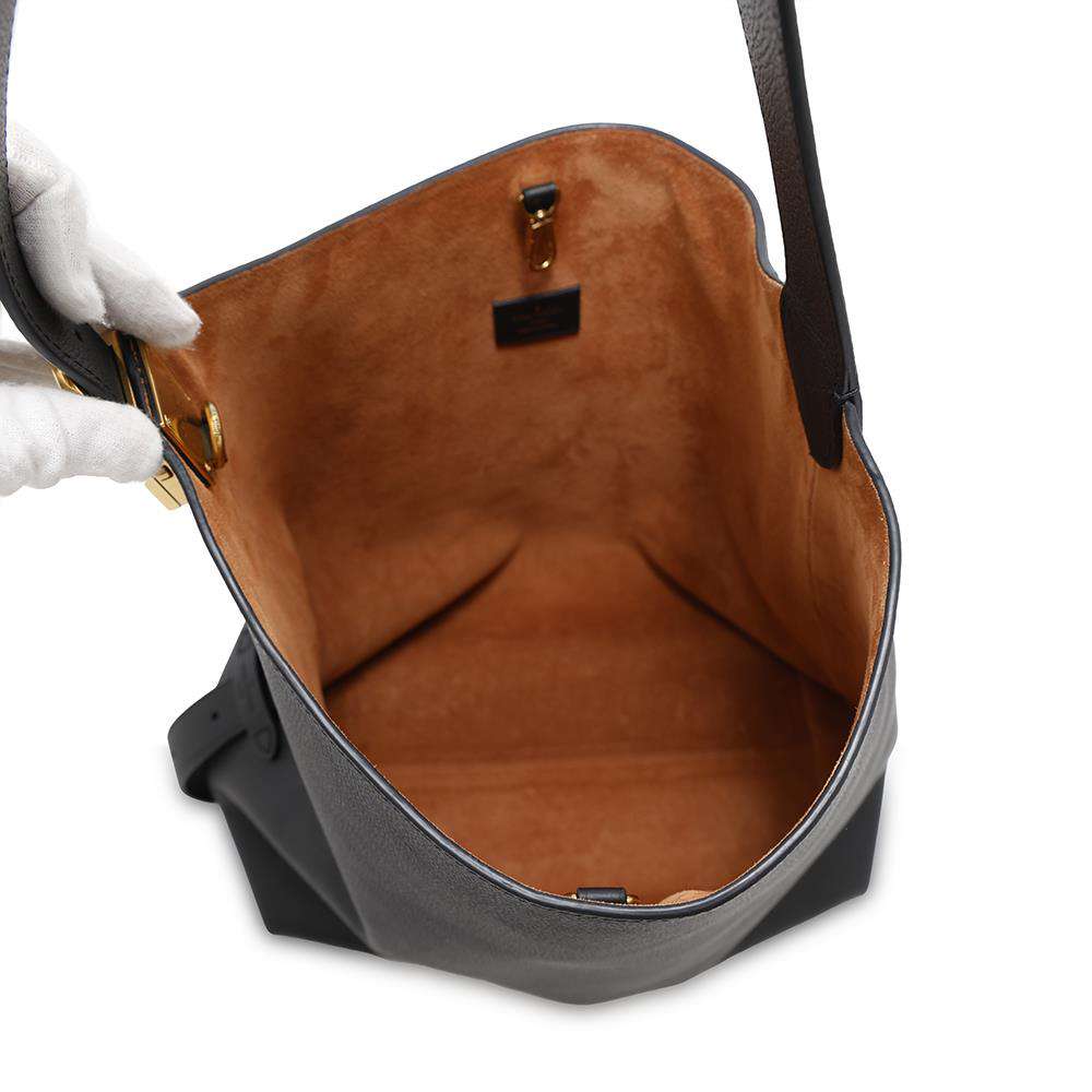 LOUIS VUITTON Lowkey Hobo NoirM24856 Grained Calf Leather Size MM