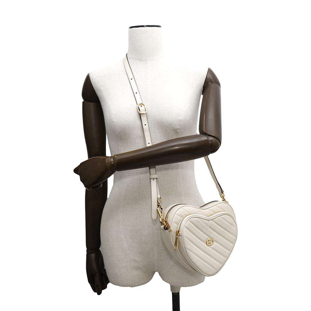 GUCCI Interlocking G heart Ivory751628 Leather