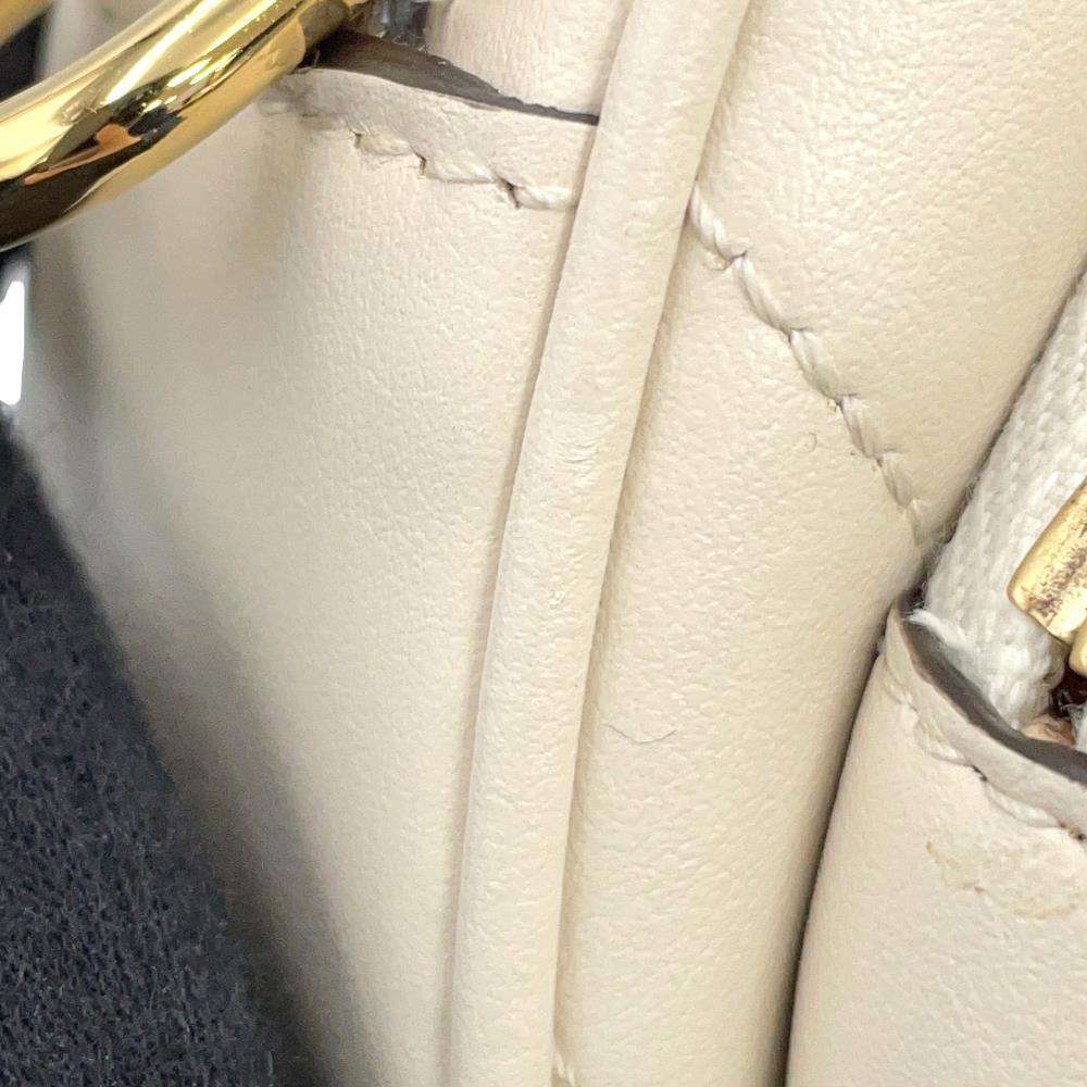 GUCCI Interlocking G heart Ivory751628 Leather