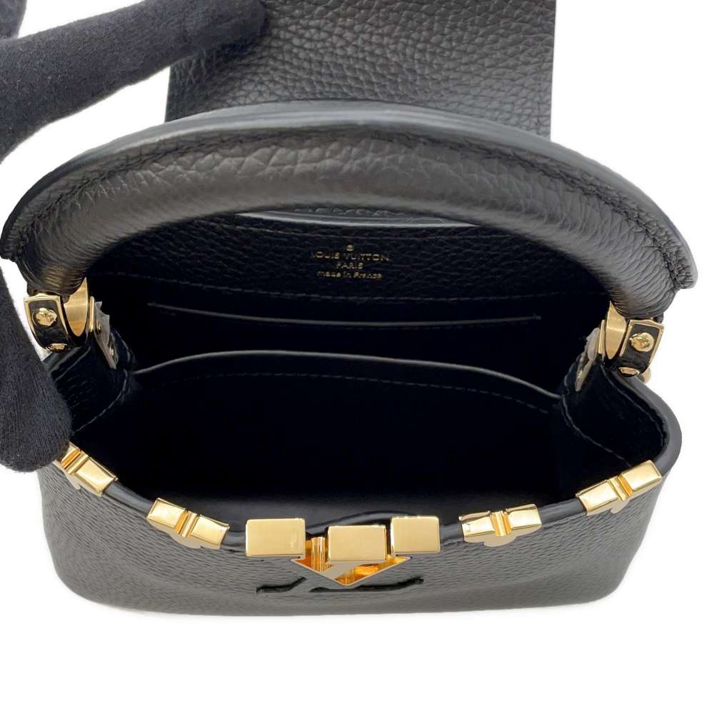 LOUIS VUITTON Capucines BlackM56669 Taurillon Leather Size MINI
