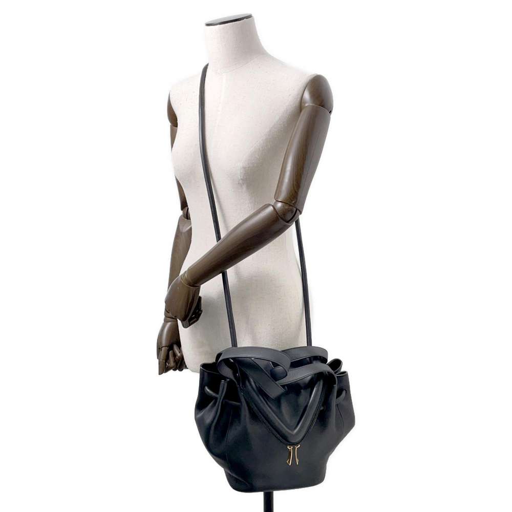 Bottega Veneta Beak Shoulder Bag Black666531 Leather