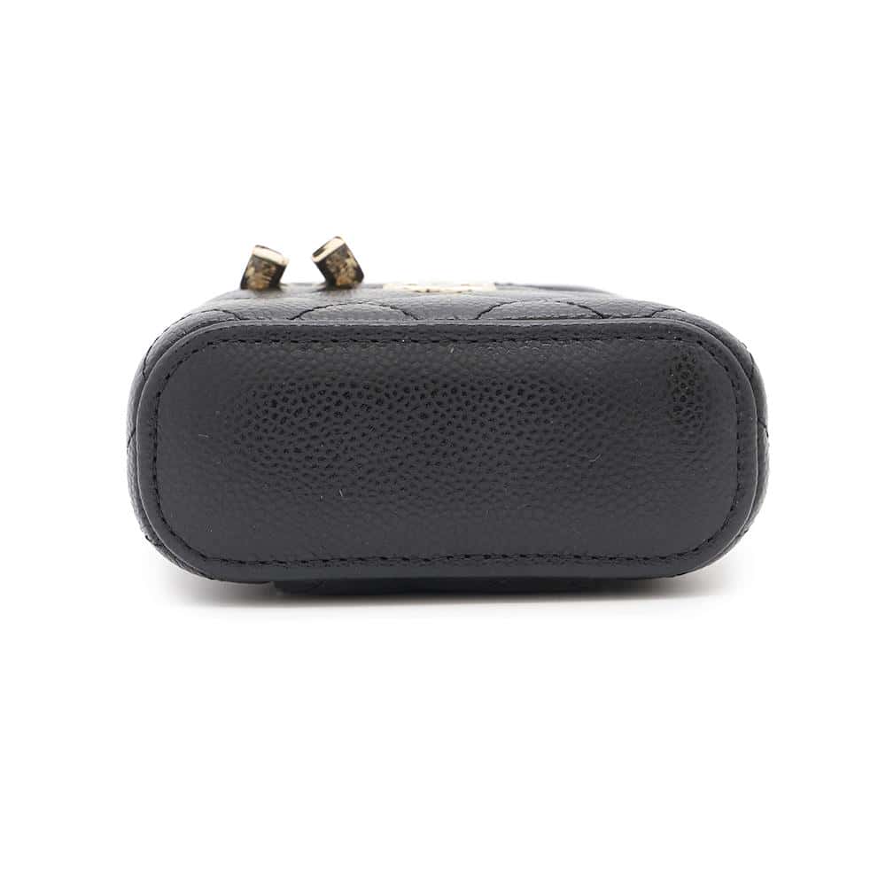 CHANEL Matelasse 2WAY Chain Vanity Case BlackAP2503 Caviar Leather Size Small
