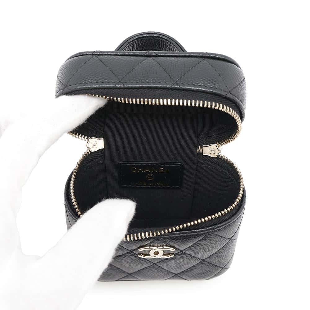 CHANEL Matelasse 2WAY Chain Vanity Case BlackAP2503 Caviar Leather Size Small