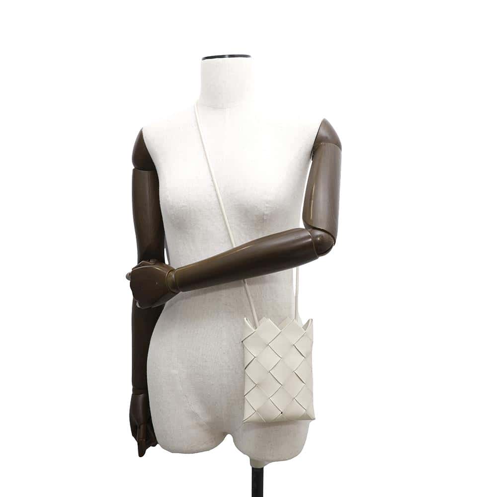 Bottega Veneta INTRECCIATO Pochette Off-white619019 Leather