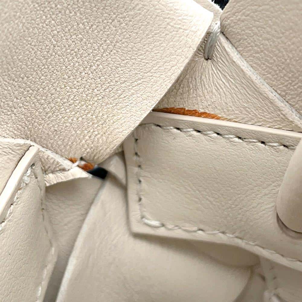 Bottega Veneta INTRECCIATO Pochette Off-white619019 Leather