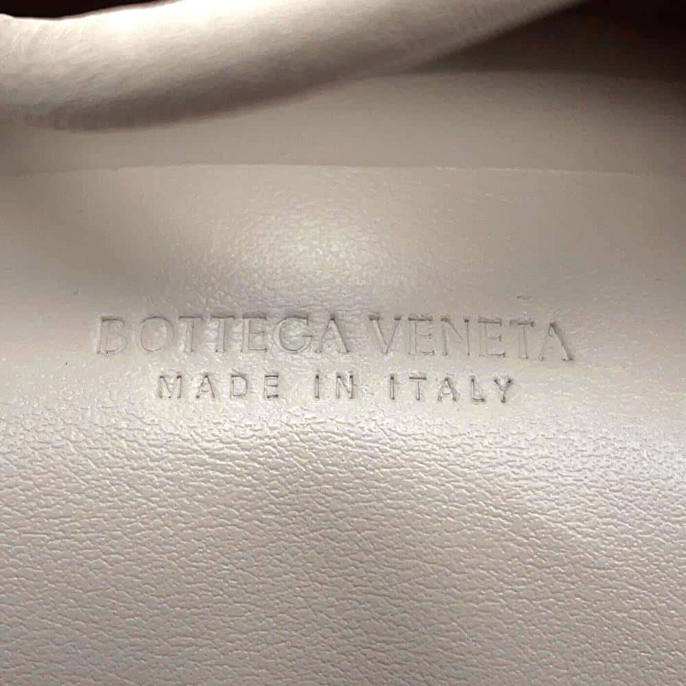 Bottega Veneta INTRECCIATO Pochette Off-white619019 Leather