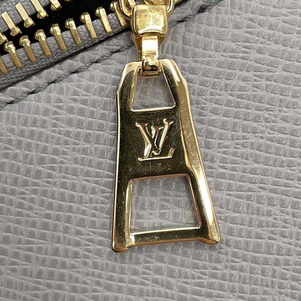 LOUIS VUITTON Trapeze Gray/MentheM53813 Taiga Leather