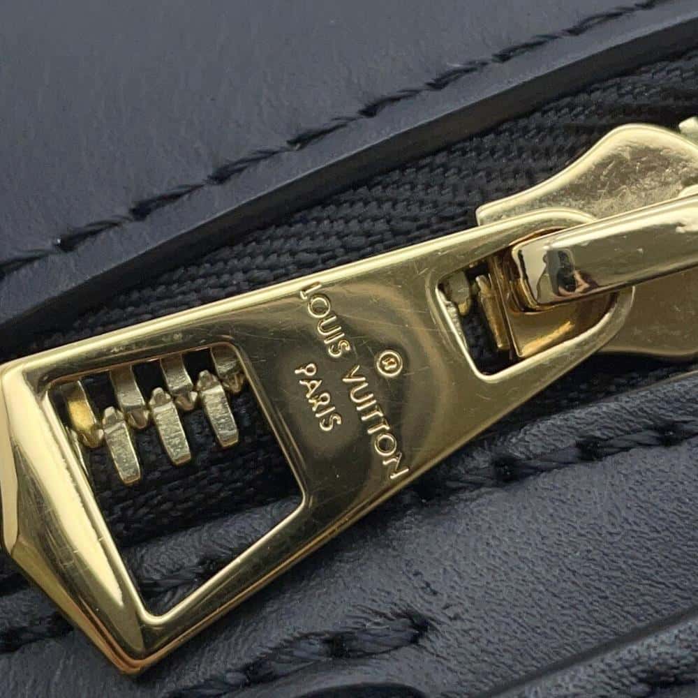 LOUIS VUITTON Saintonge NoirM43555 Monogram Calf Leather