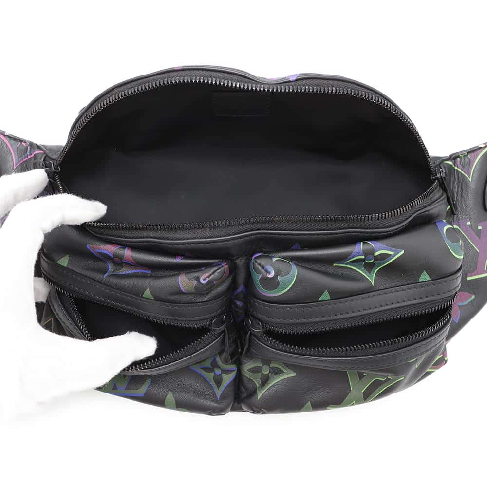 LOUIS VUITTON Comet Bumbag NoirM22494 Monogram/Spotlight