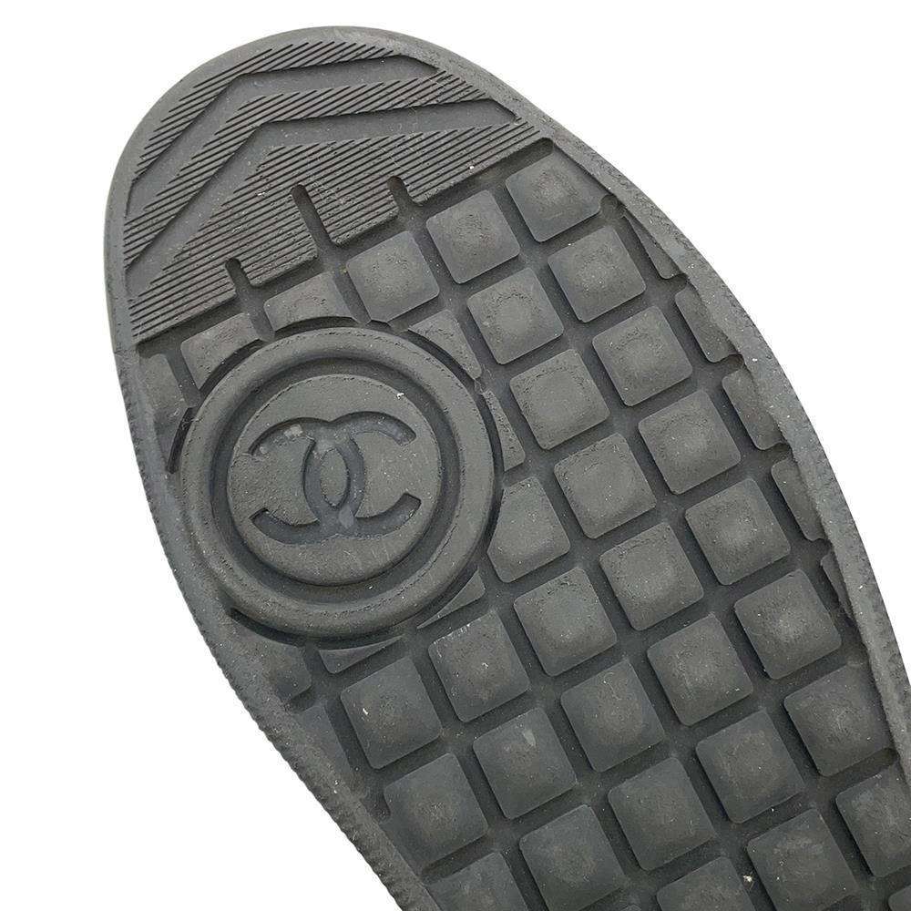 CHANEL CC Logo Sneakers GrayG46014 Wool Suede Leather Size 42