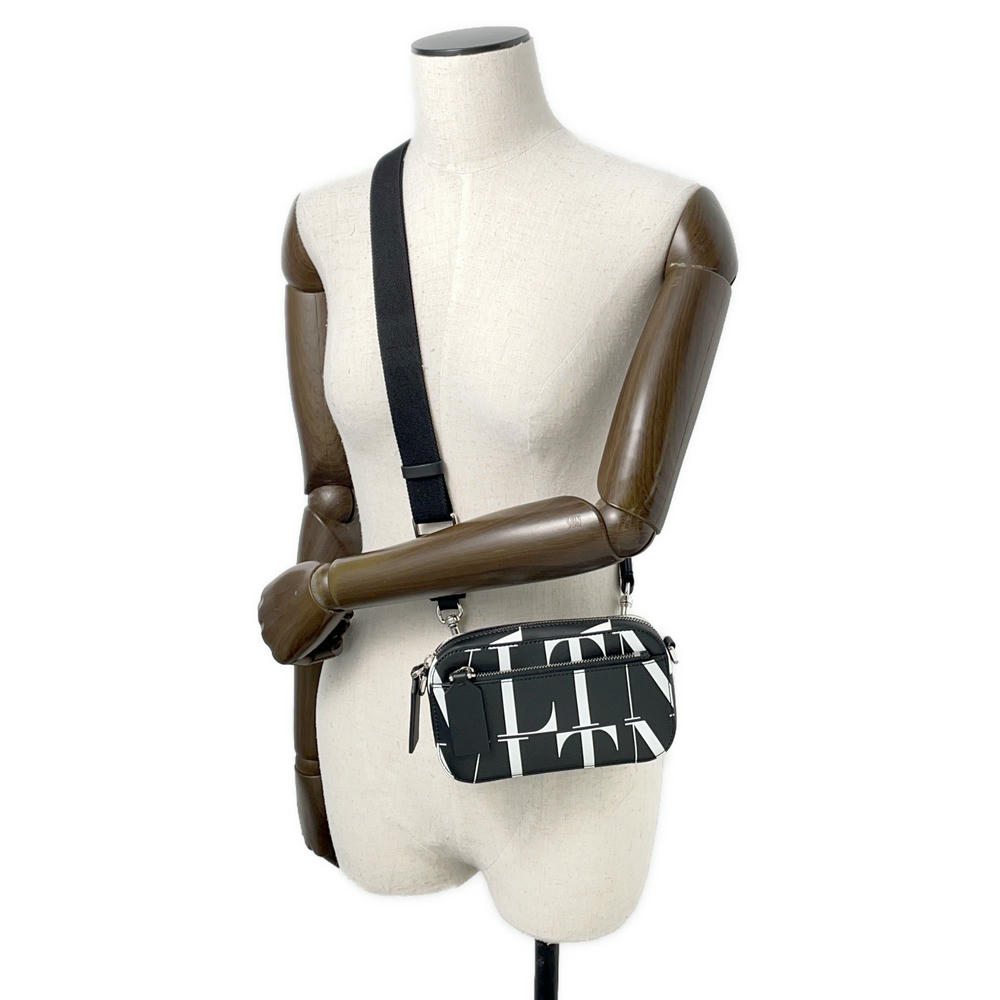 Valentino Garavani VLTNLogo Shoulder Bag Black/WhiteWY2B0954BLH Leather