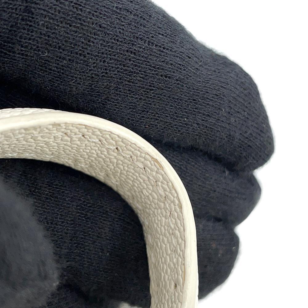 CHANEL Matelasse ChainShoulder Mini Vanity WhiteAP2194 Soft Caviar Leather Size Mini