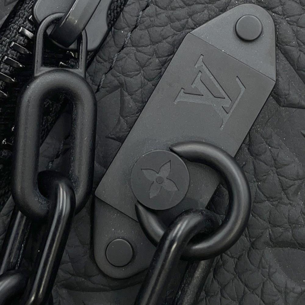 LOUIS VUITTON Pochette Volga NoirM55703 Monogram・Taurillon
