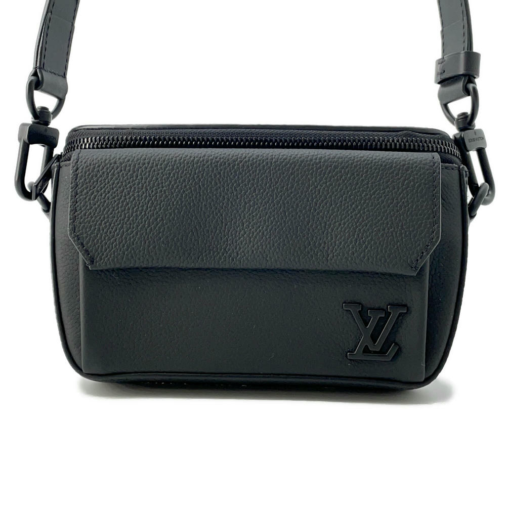 LOUIS VUITTON Pilot Wearable Wallet NoirM83563 Leather