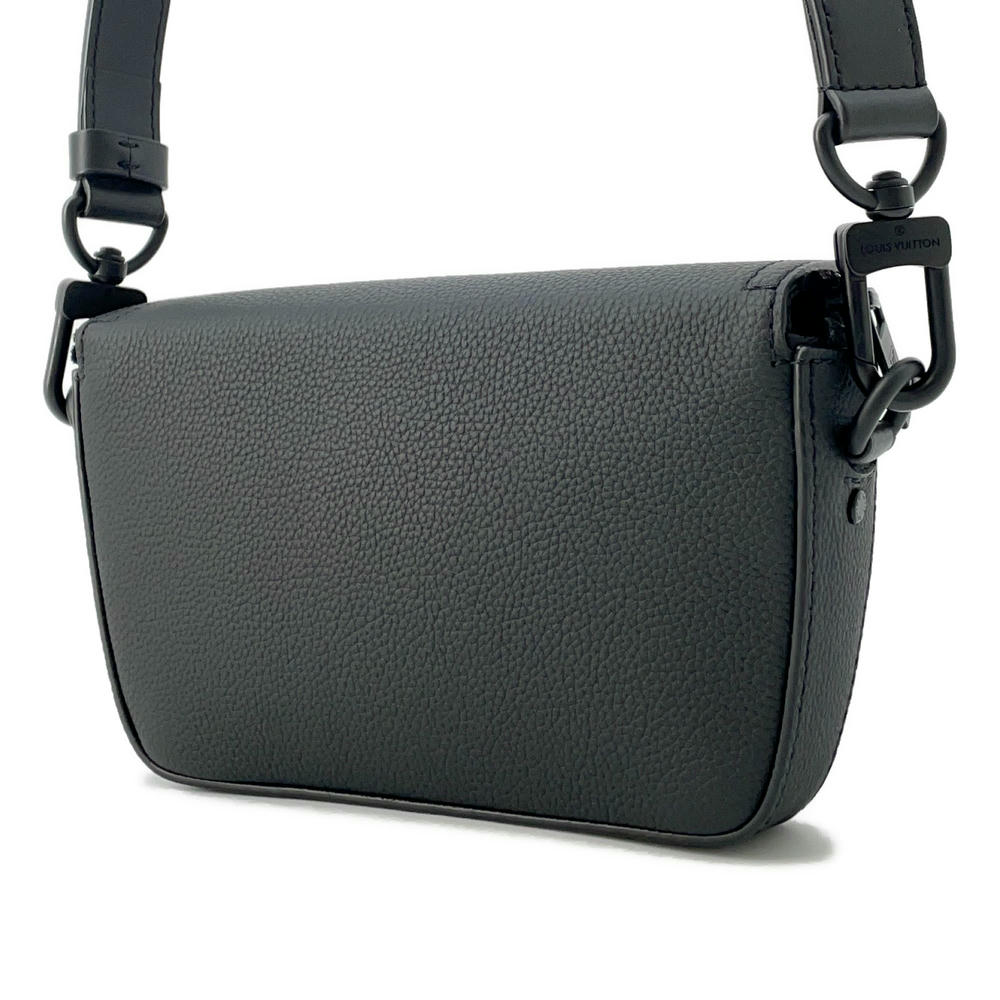 LOUIS VUITTON Pilot Wearable Wallet NoirM83563 Leather