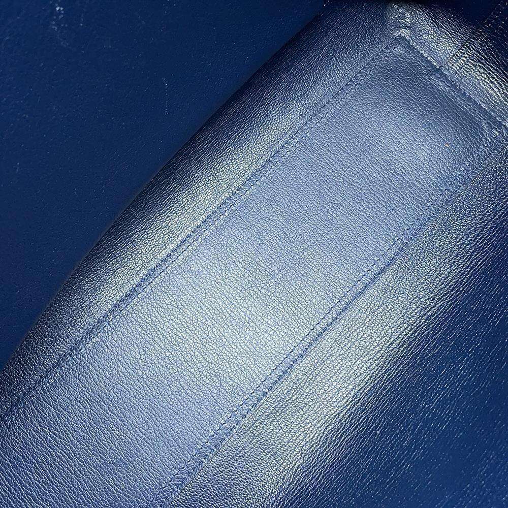 LOUIS VUITTON Cabas Voyage NV NavyM53240 Taurillon Leather