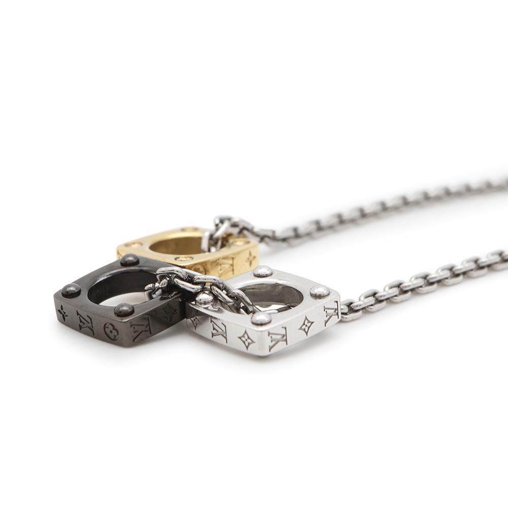 LOUIS VUITTON Pendant・Monogram Bold Silver/Gold/NoirM00675 Metal