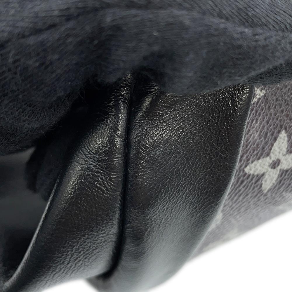 LOUIS VUITTON Discovery Bumback NoirM44444 Monogram / Galaxy