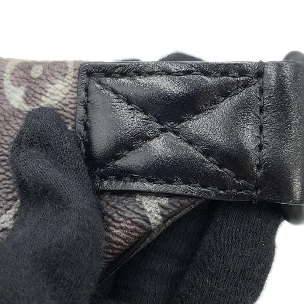 LOUIS VUITTON Discovery Bumback NoirM44444 Monogram / Galaxy