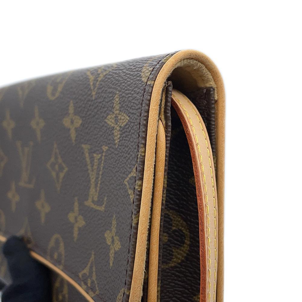 LOUIS VUITTON Pochette Twin BeigeM51852 Monogram Size GM