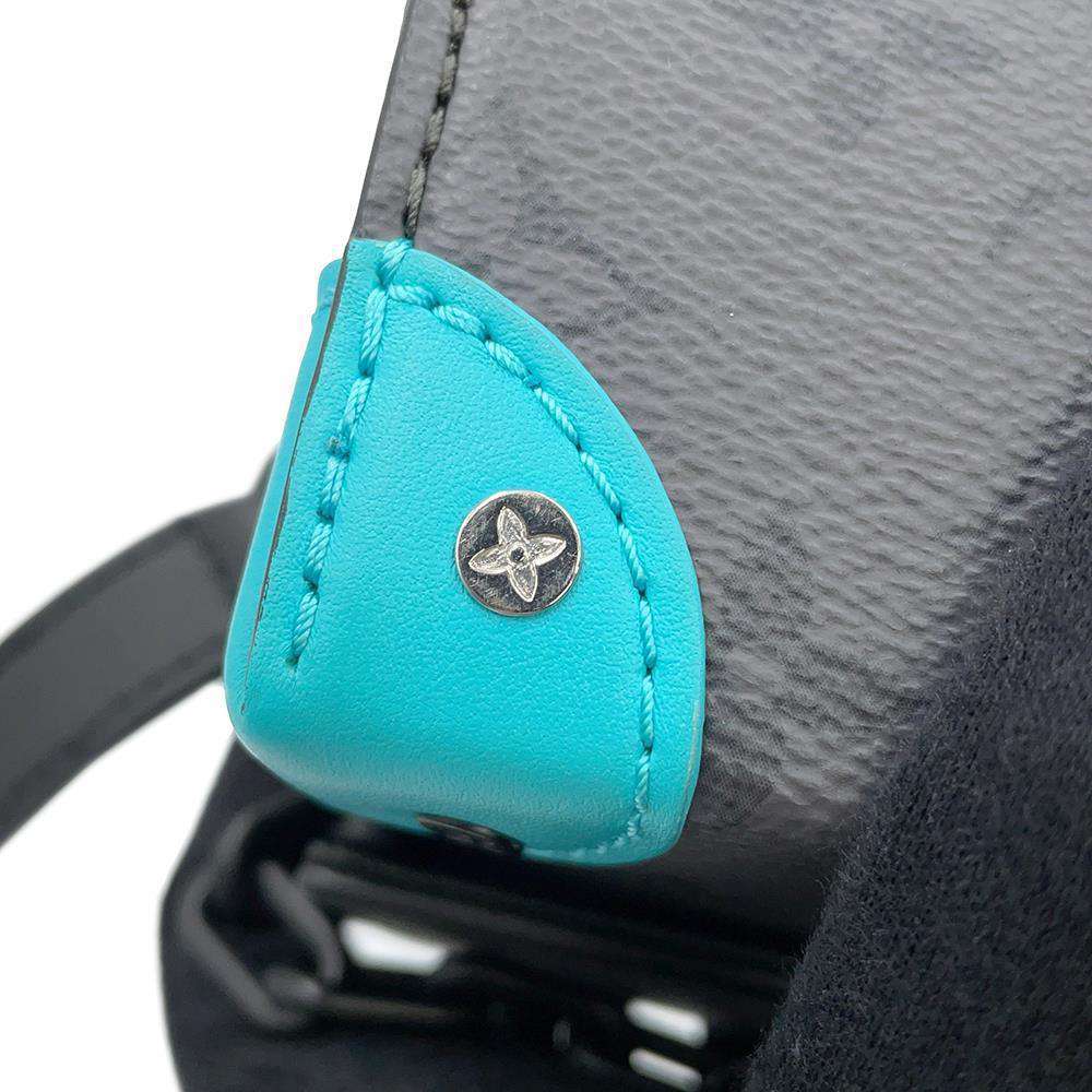 LOUIS VUITTON Steamer Wearable Wallet Gray/TurquoiseM11496 Monogram Eclipse Reverse