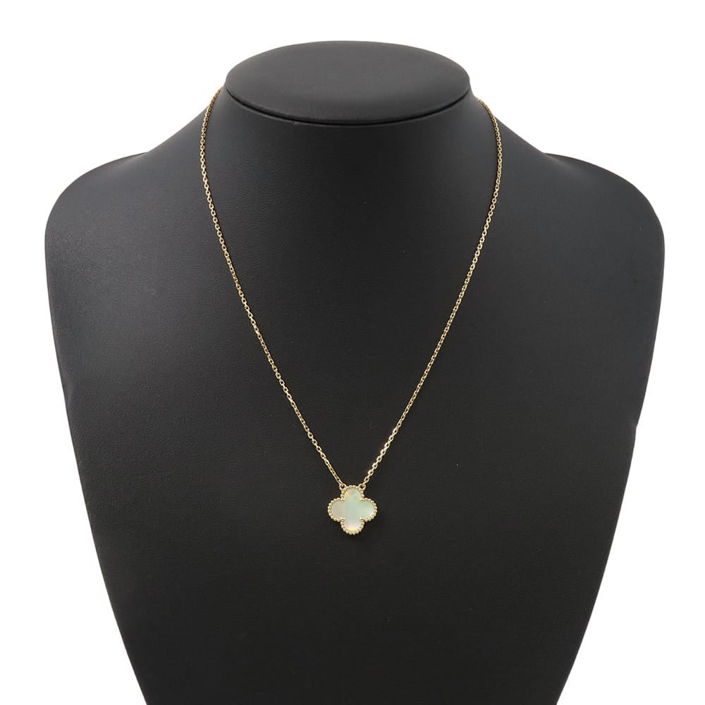 Van Cleef & Arpels Vintage Alhambra PendantVCARA45900 18K Yellow Gold
