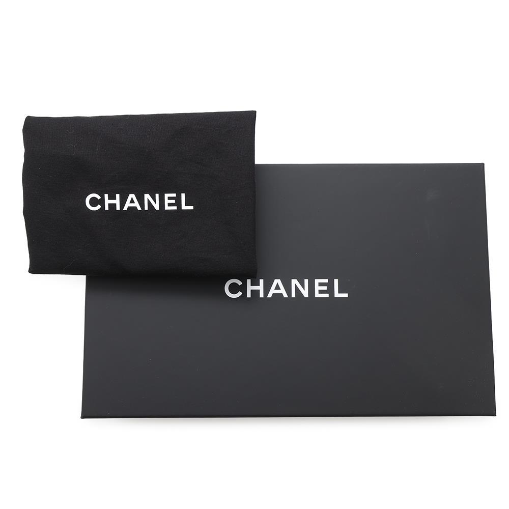 CHANEL Matelasse Chain vanity bag WhiteAP3593 Lambskin Rhinestone