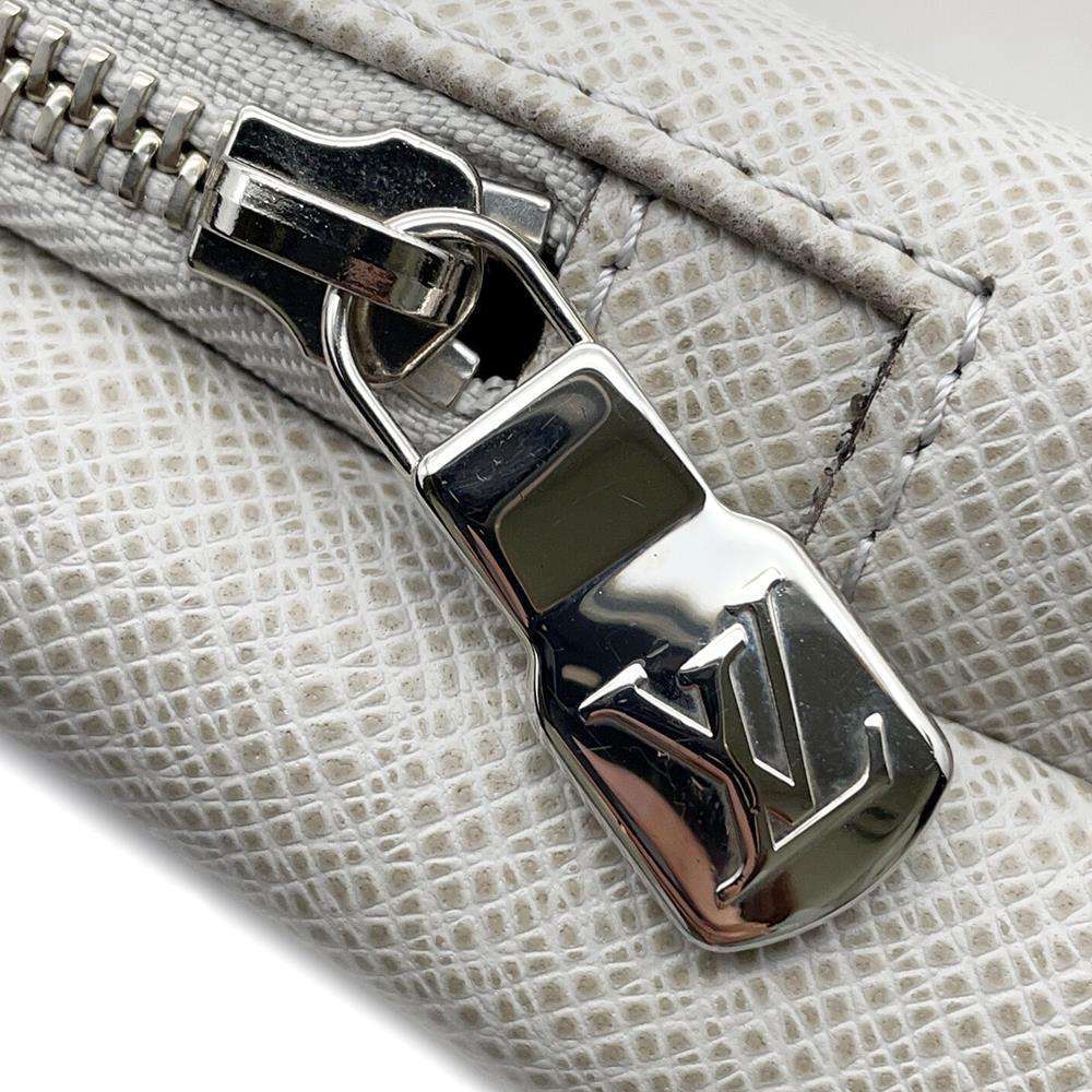 LOUIS VUITTON Avenue Sling Bag BeigeM30803 Taiga Leather