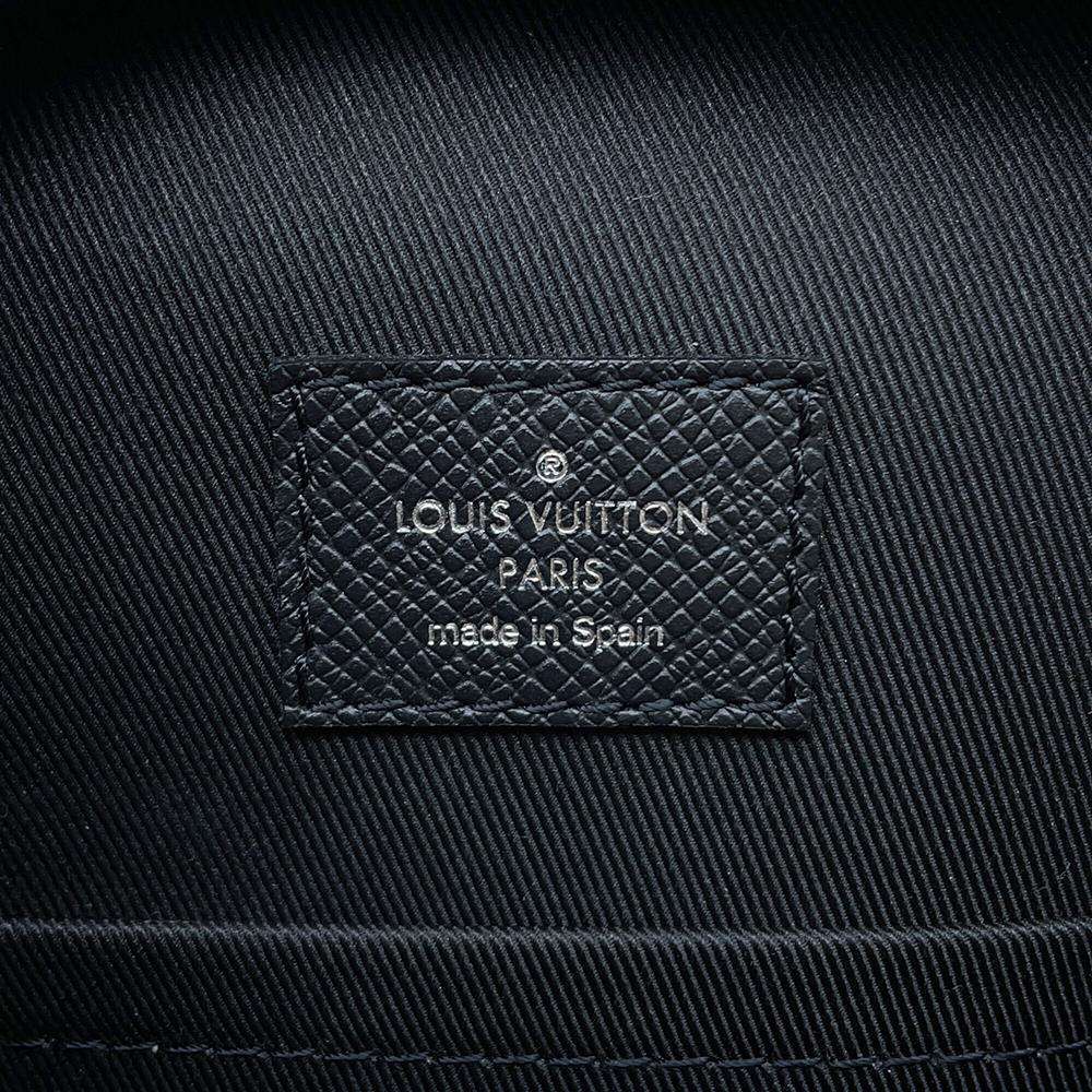 LOUIS VUITTON outdoor sling bag NoirM30741 Monogram Eclipse Taigarama