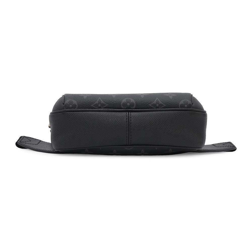 LOUIS VUITTON Bumbag / Outdoor NoirM30245 Taiga Leather Monogram Eclipse Size PM