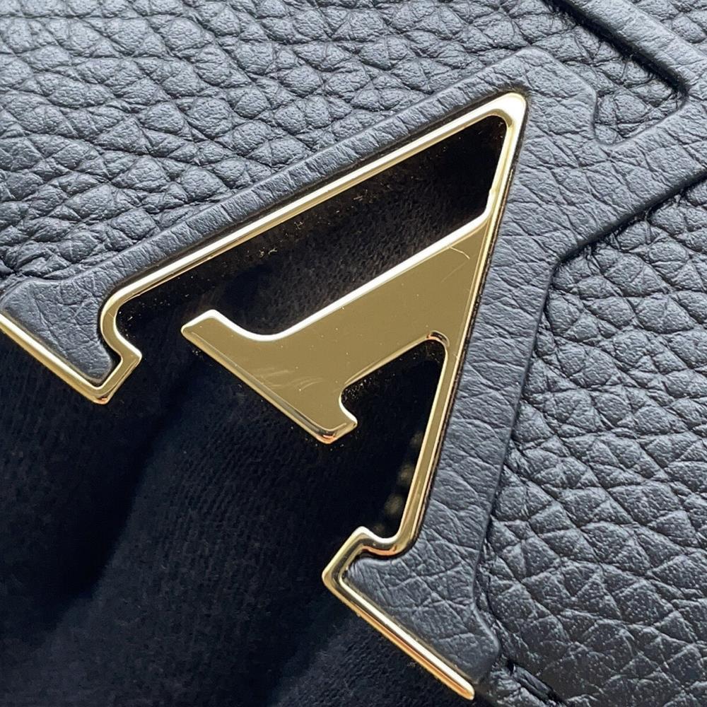 LOUIS VUITTON Capucines NoirM56071 Taurillon Leather Size MINI