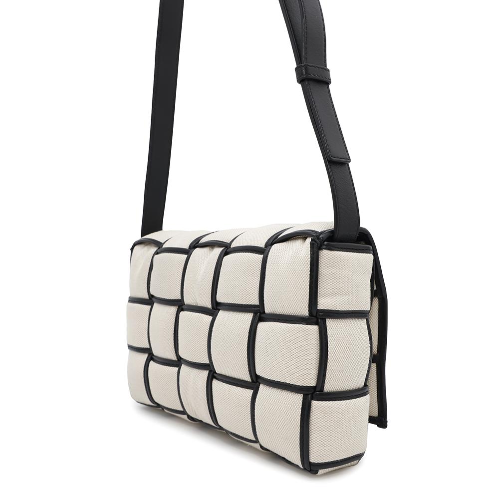 Bottega Veneta Padded Cassette Shoulder Bag Ivory/Black741451 Canvas Leather Size 25㎝