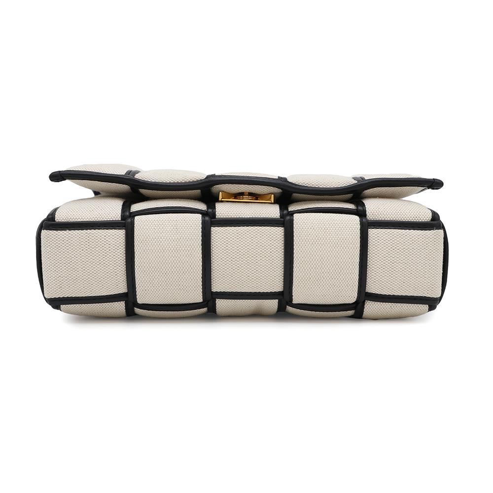 Bottega Veneta Padded Cassette Shoulder Bag Ivory/Black741451 Canvas Leather Size 25㎝