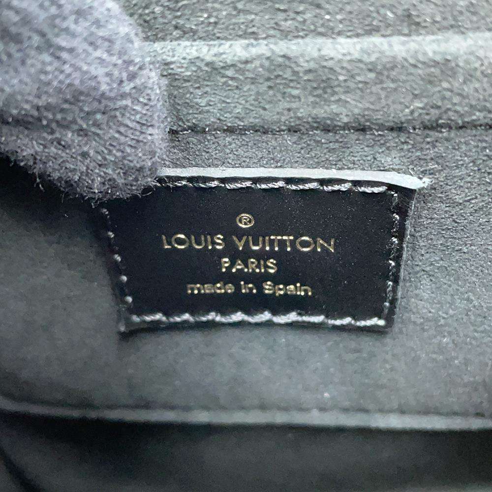 LOUIS VUITTON Camera box NoirM82465 Monogram Monogram Reverse Canvas