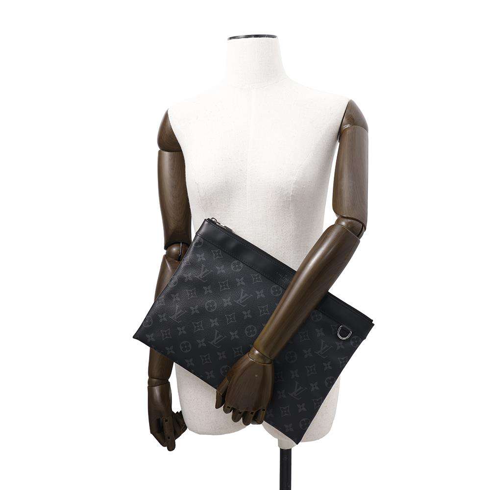 LOUIS VUITTON Pochette・Discovery NoirM62291 Monogram Eclipse