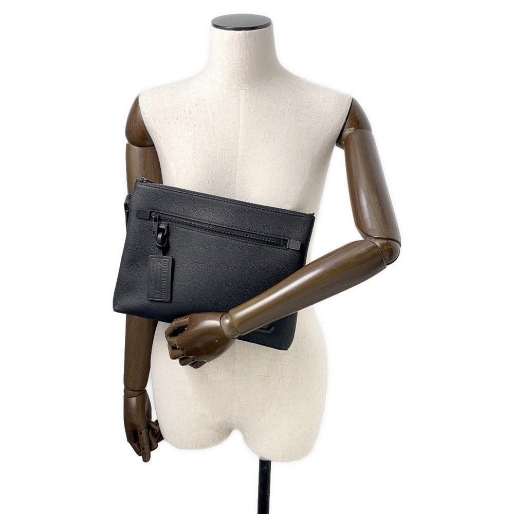 LOUIS VUITTON Take Off・Pouch NoirM69837 Grain Leather